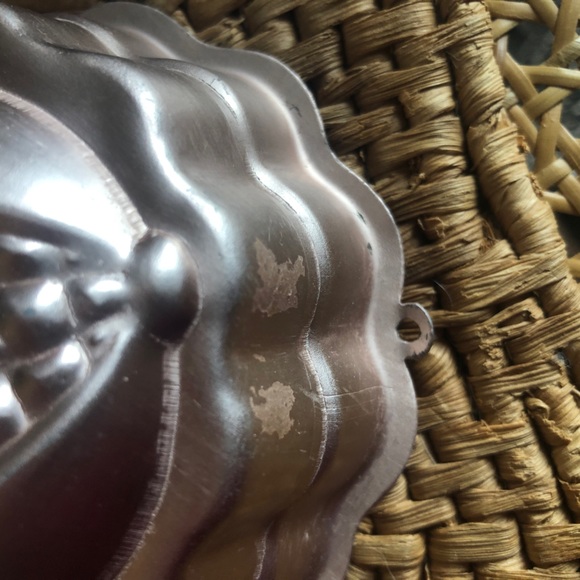 Set of Two Mini Vintage Copper Jello Molds - Picture 9 of 15